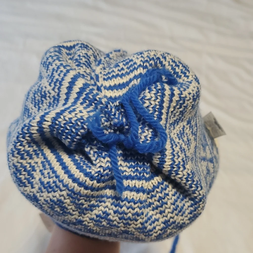 Vintage, Smiley, Pure Wool Hat, Blue and White, Pom Pom, Kids, NWT